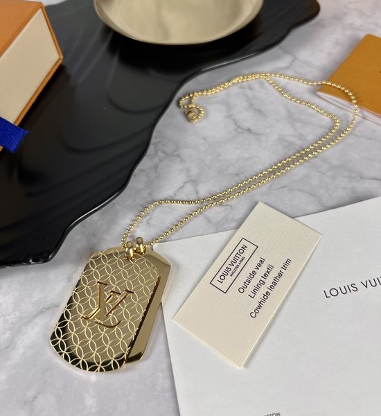 Louis Vuitton LV Embossed Pattern Shiny Metal Jewelry