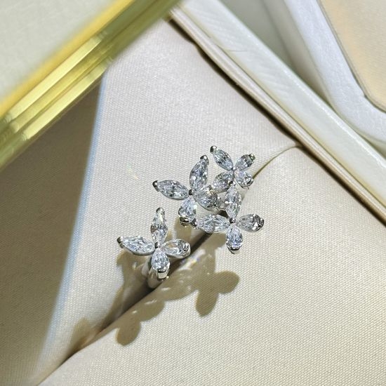 Graff Four Butterfly Diamond Open Ring