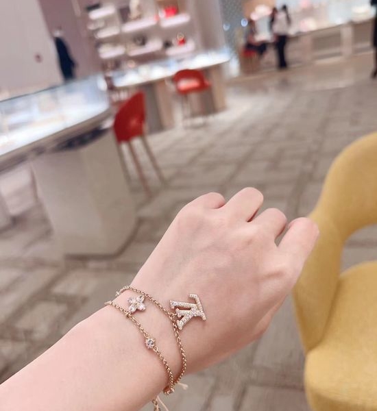 Louis Vuitton LV Double-Layered Square Diamond Bracelet