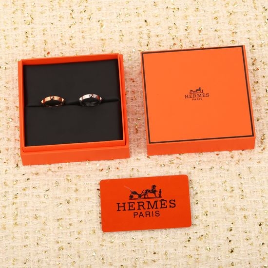 Hermes Classic Pig Nose Shape Stacking Ring