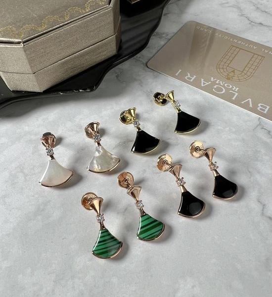 Bvlgari Classic Pattern Decorative Stud Earrings