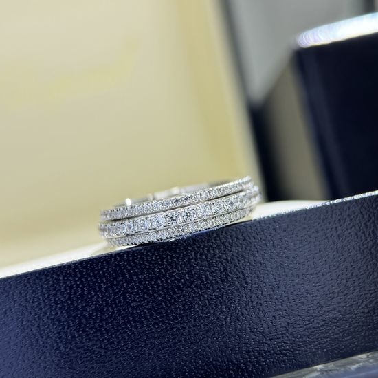 Piaget Three Row Diamond Spinning Ring