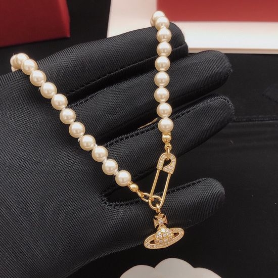 Vivienne Westhood Safety Pin Pearl Pendant Necklace