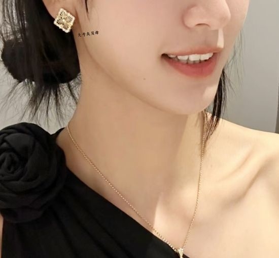 Bvlgari Gray Mother of Pearl Vintage Earrings