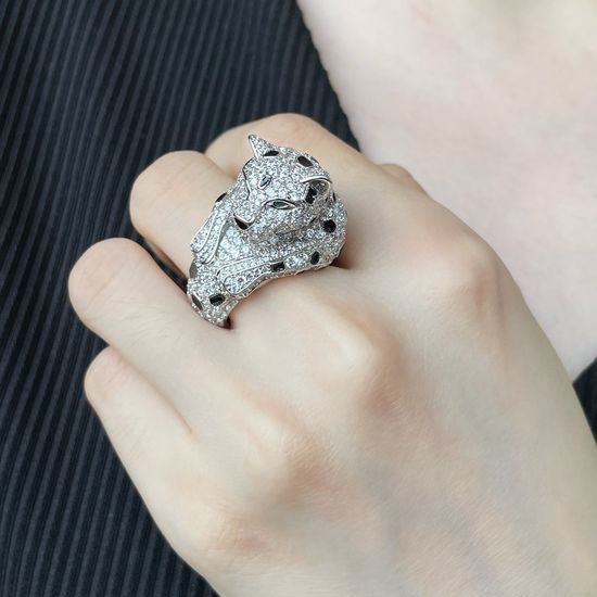 Cartier Movable Leopard Head Ring Exquisite Craft