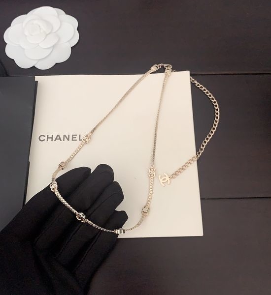 Chanel New Seven Flower CC Necklace