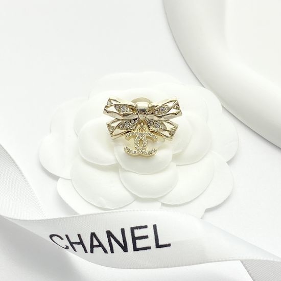 Chanel Hollow Diamond Bowknot Brooch