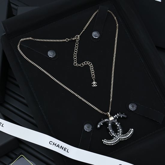 Chanel Vintage Acrylic Pendant Necklace
