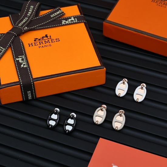 Hermes Enamel Pig Nose Stud Earrings Dainty Elegant