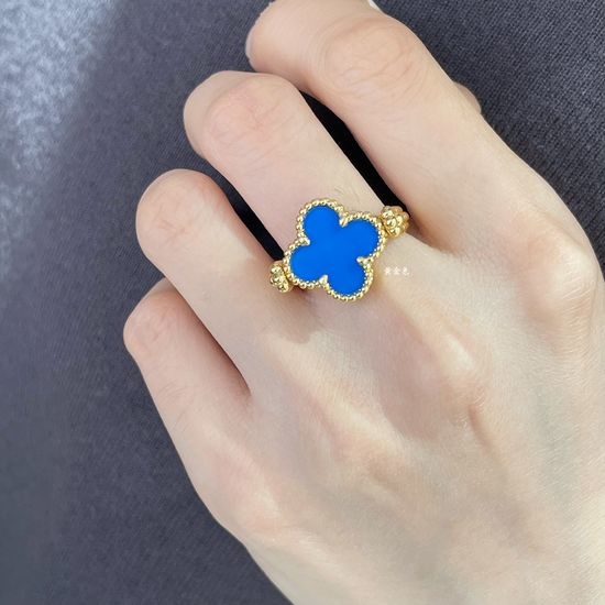 Van Cleef & Arpels VCA Reversible Blue Agate Clover Ring