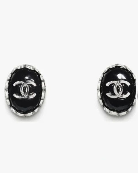 Chanel Oval Agate Stud Earrings Retro Traditional Pattern