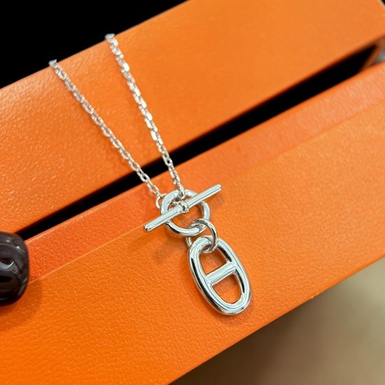 Hermes Smooth Simple Style Pendant Necklace