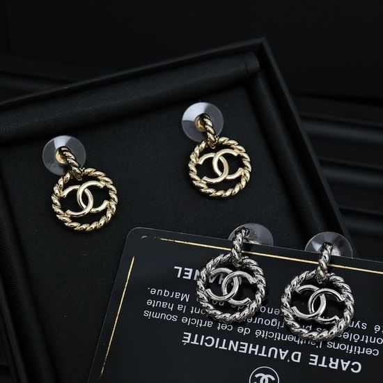 Chanel Hollow Twist Pattern Earrings Daily Minimalist Style