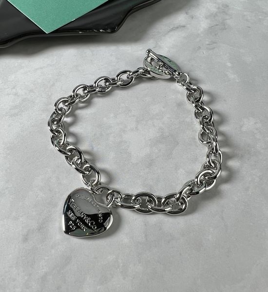Tiffany & Co. Sweet Heart Shape Dainty Chain Bracelet