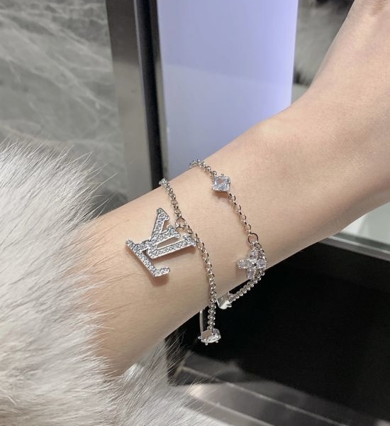 Louis Vuitton LV Double-Layered Silver Square Diamond Bracelet