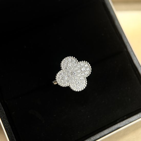 Van Cleef & Arpels VCA Lucky Clover Large Silver Ring