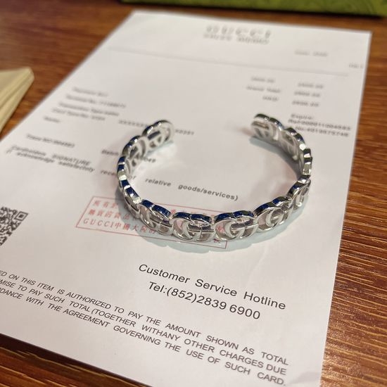 Gucci Platinum Finish Bangle Premium Craftsmanship