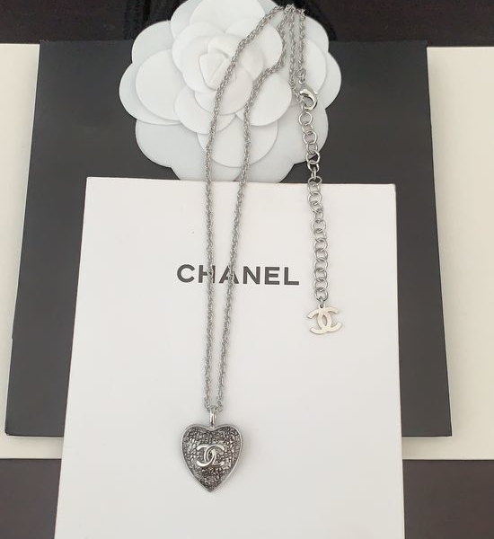 Chanel Heart Shape Pendant Necklace