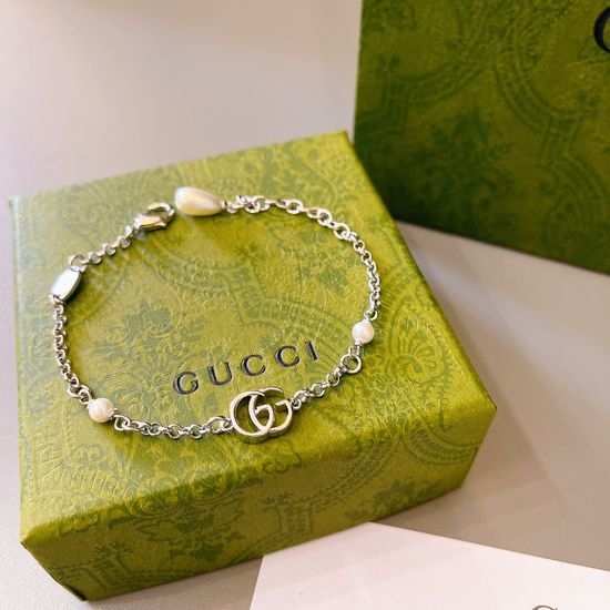 GUCCI Horsebit Detail Open Cuff Bangle