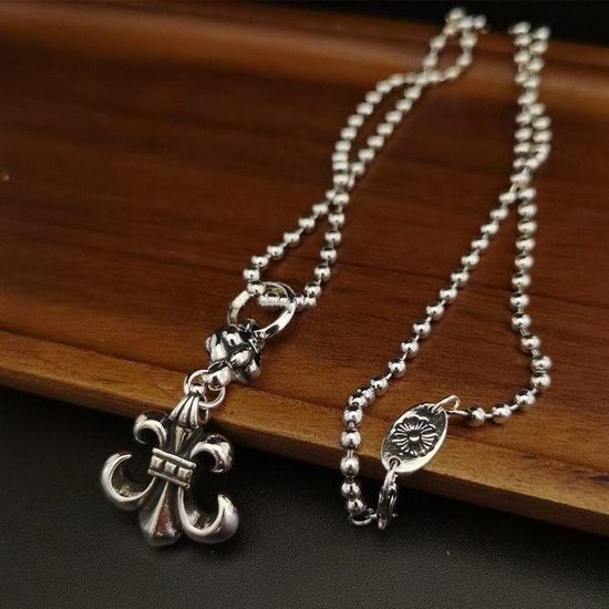 Chrome Hearts Vintage Cross Pendant Elegant Necklace