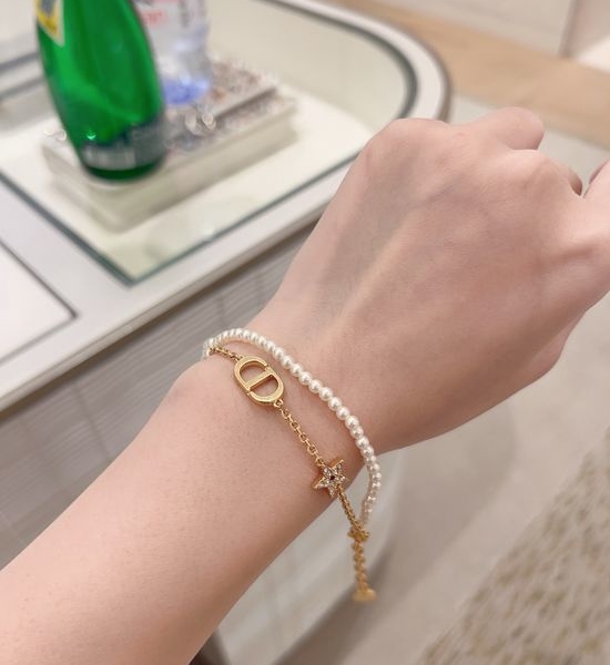 Christian Dior CD Double Layer Bracelet Wearing Photo