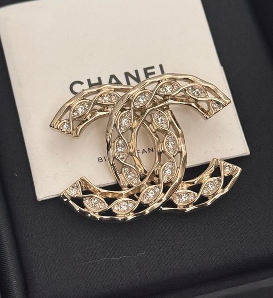 Chanel Marquise Diamond Brooch Elegant