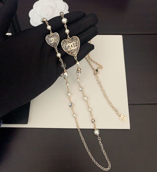 Chanel Light Gold Heart Pendant Sweater Chain