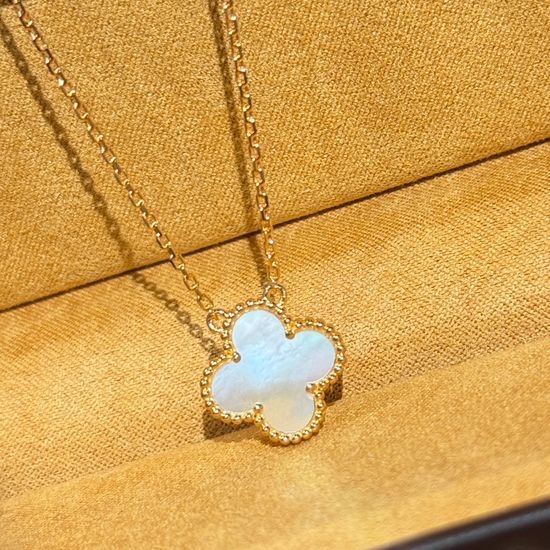 Van Cleef & Arpels VCA Mother of Pearl Clover Pendant Silver Necklace