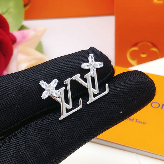 Louis Vuitton LV Silver Diamond Flower Stud Earrings Brass Material
