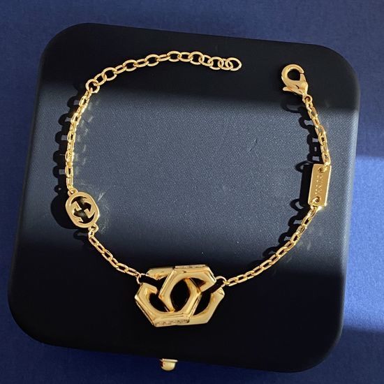 Gucci Interlocking Letter Rhinestone Bracelet