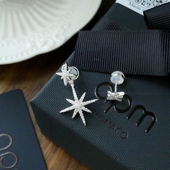 Apm monaco Asymmetric Meteor Stud Earrings