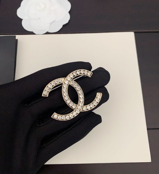 Chanel Round Rhinestone Brooch Classic Design