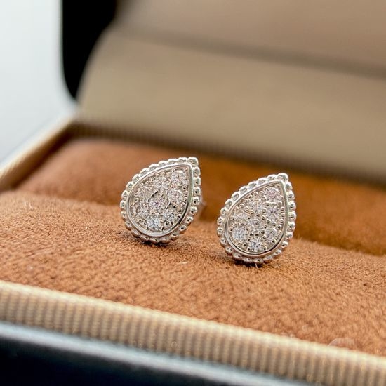 Boucheron Wheat Water Drop Hook Earrings
