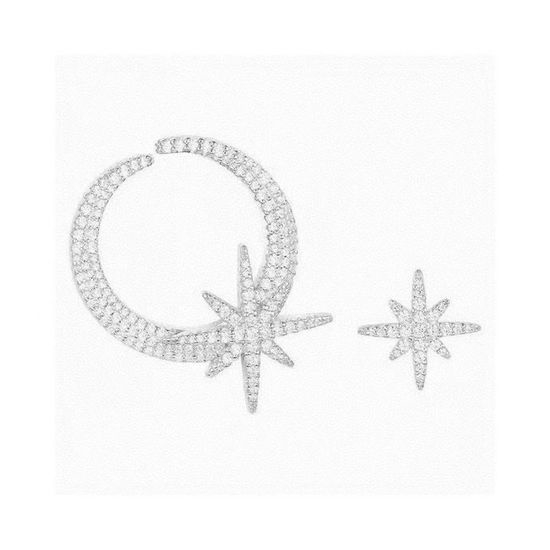 Apm monaco Asymmetric Rice Character Stud Earrings