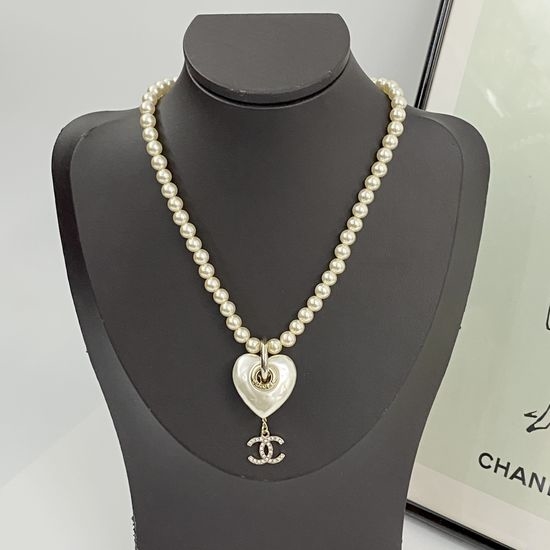 Chanel Cream Heart Pearl Necklace