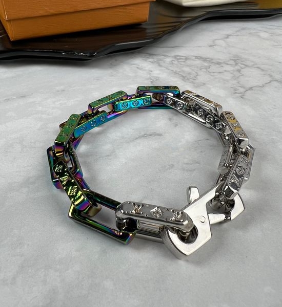Louis Vuitton LV Embossed Pattern Classic Bracelet