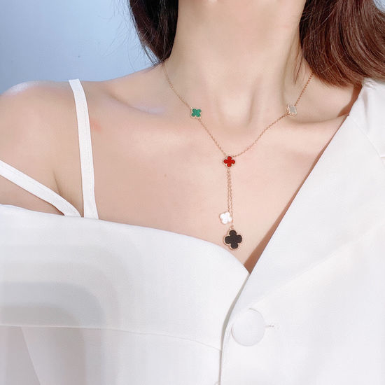 Van Cleef & Arpels VCA Four Leaf Clover Natural Gem Necklace