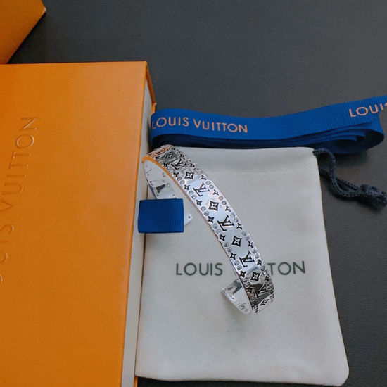 Louis Vuitton LV Vintage Curb Chain Bracelet Adjustable Design