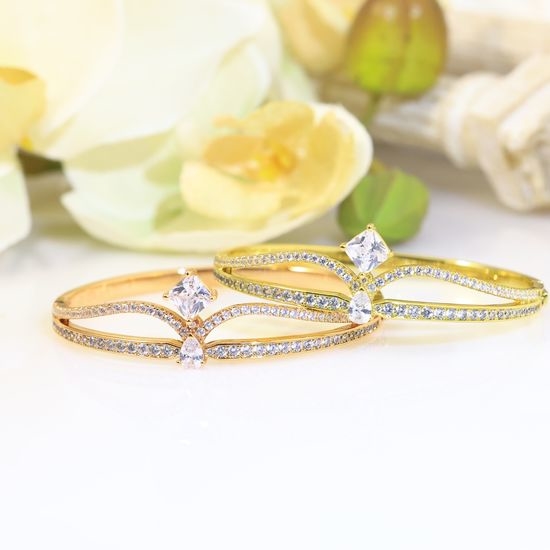 Chaumet Crown Shape Inlaid Bangle