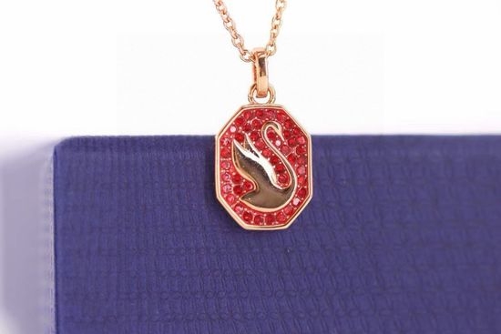 Swarovski Red Swan Pendant Clavicle Necklace