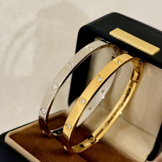 Cartier Exquisite Twelve-Diamond Silver Bangle