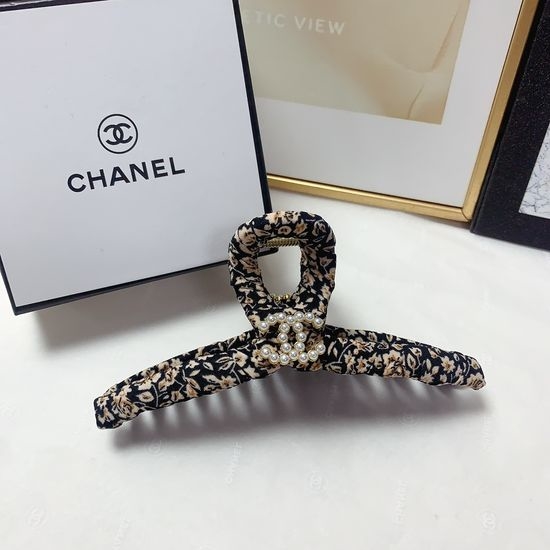 Chanel Pearl Hair Claw Clip with Gift Box