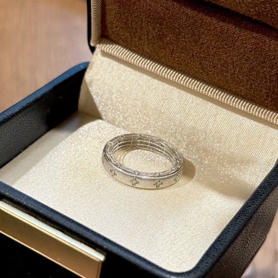 Van Cleef & Arpels VCA Vintage Four-Leaf Clover Diamond Ring