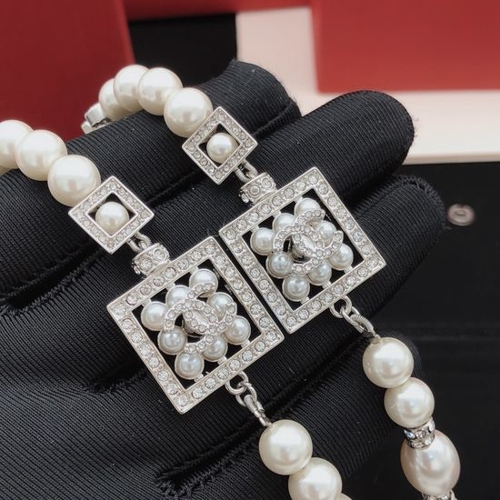 Chanel Square Pearl Sweater Chain Brass Material