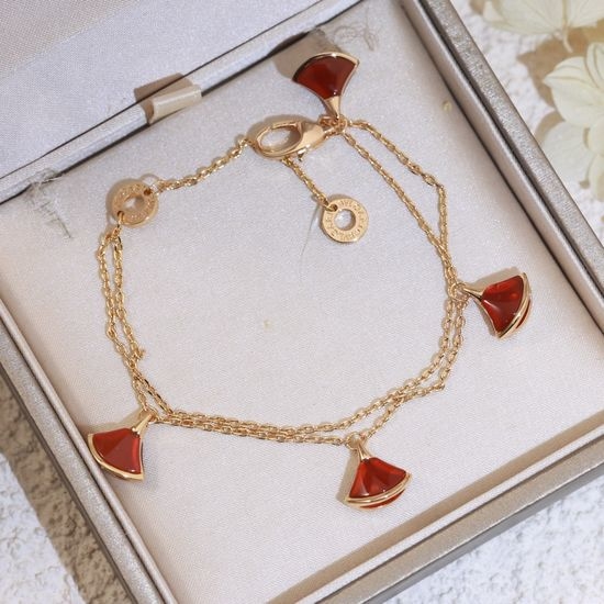 Bvlgari Shell Agate Four Flower Bracelet