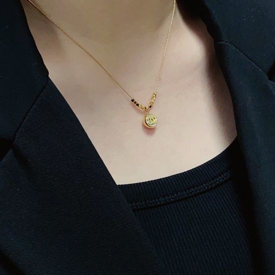 Chanel Mother of Pearl Elegant Design Necklace