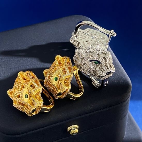 Cartier Green Eye Leopard Head Clip Earrings