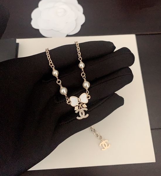 Chanel White Bow Knot Pendant Necklace