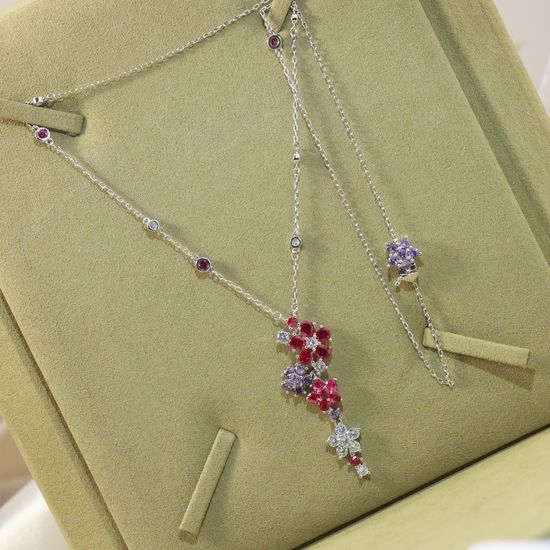 Van Cleef & Arpels VCA Full Diamond Flower Pendant Necklace