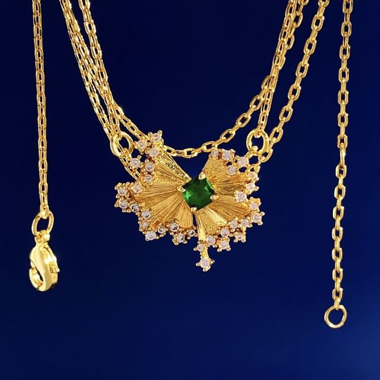 Chanel Emerald Diamond Pendant Vintage Necklace